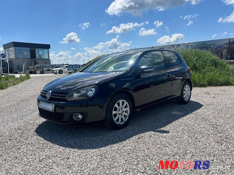 2010' Volkswagen Golf VI 1,6 Tdi photo #1