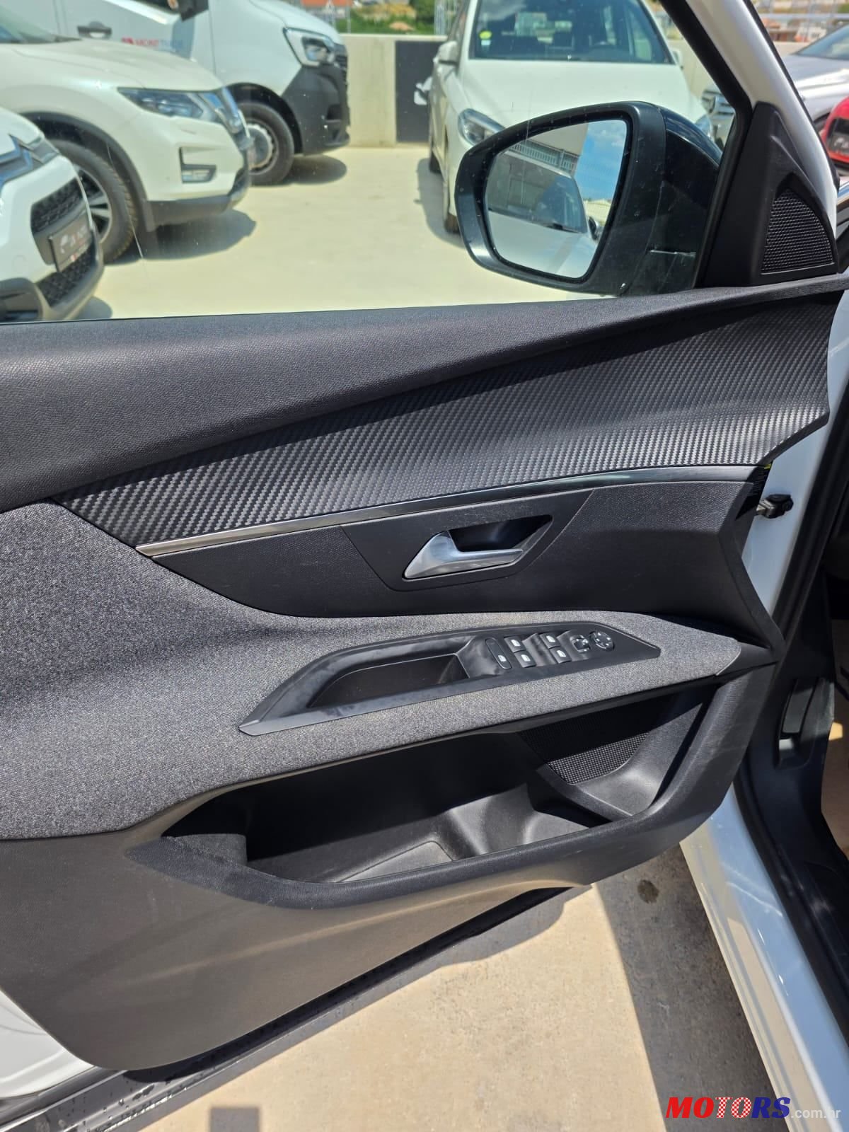 2022' Peugeot 3008 1,5 photo #5