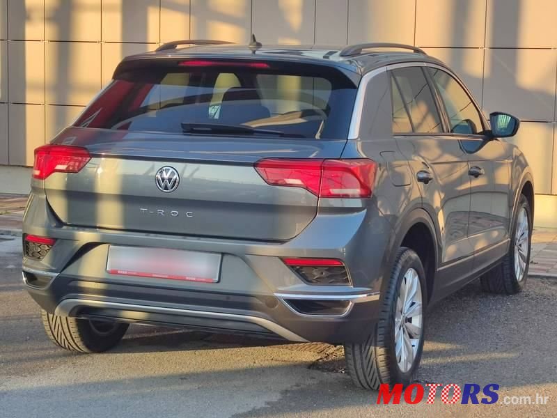 2019' Volkswagen T-Roc 1,6 Tdi photo #3