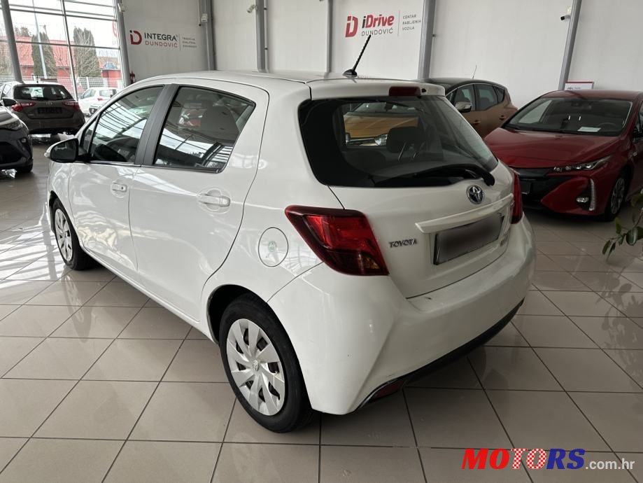 2016' Toyota Yaris Hybrid 1,5 Vvt-I photo #6