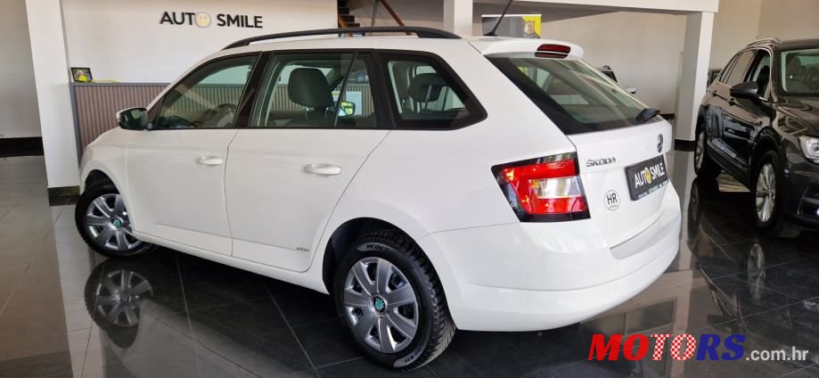 2018' Skoda Fabia Combi photo #2