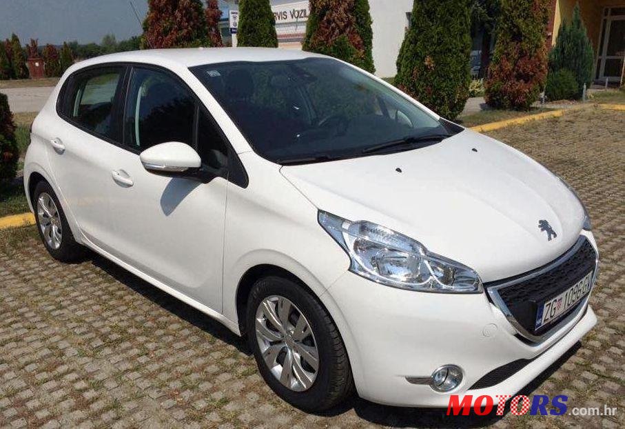2015' Peugeot 208 1,6 E-Hdi photo #1