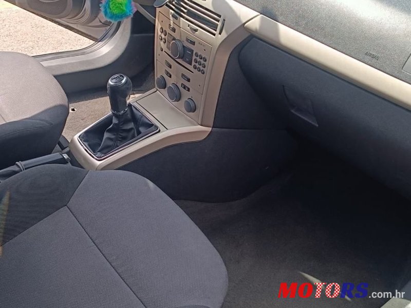 2008' Opel Astra 1,6 16V photo #5