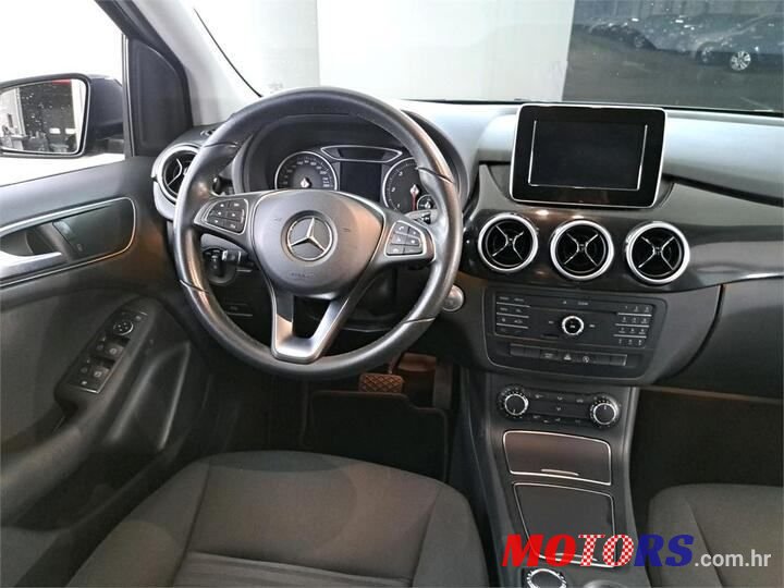 2017' Mercedes-Benz B-Klasa 180 photo #6