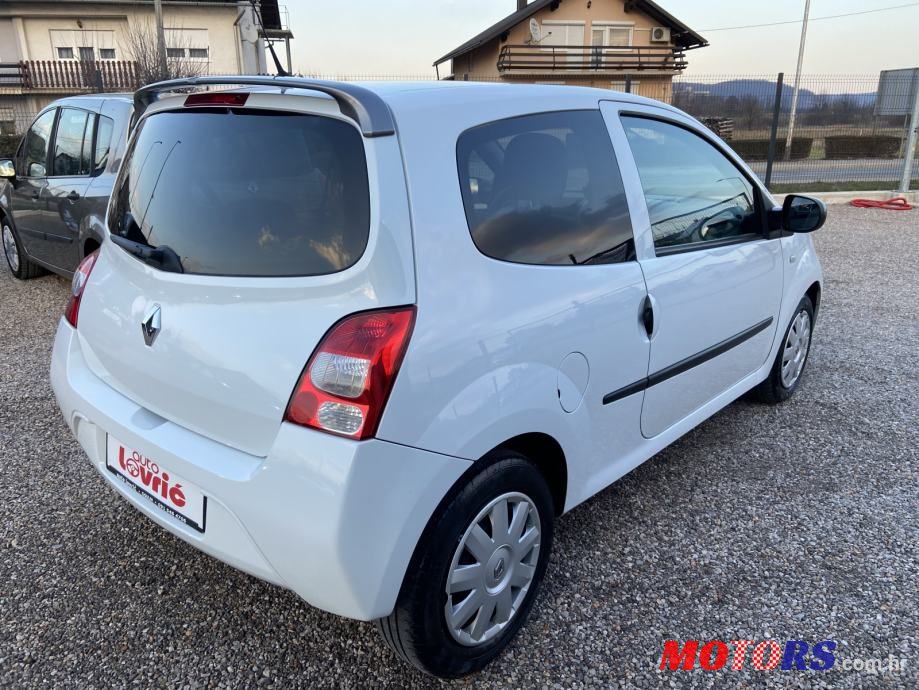 2011' Renault Twingo 1.5 Dci photo #5