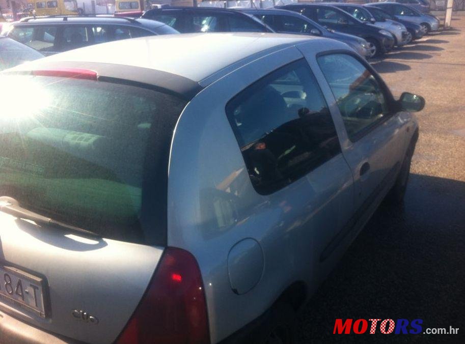 2000' Renault Clio 1,2 photo #2
