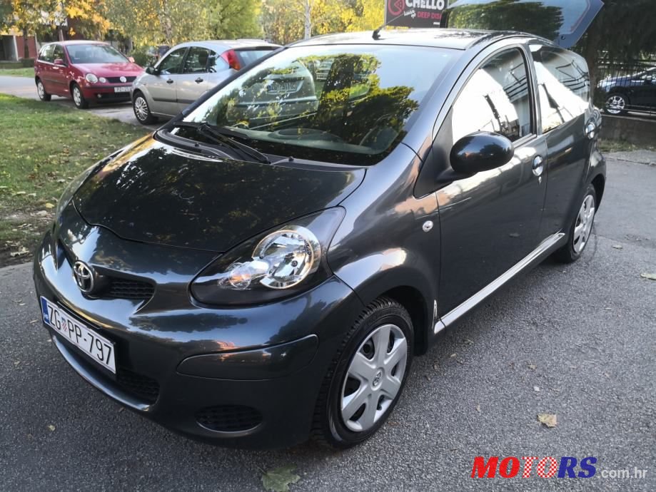 2011' Toyota Aygo 1,0 Vvt-I photo #1