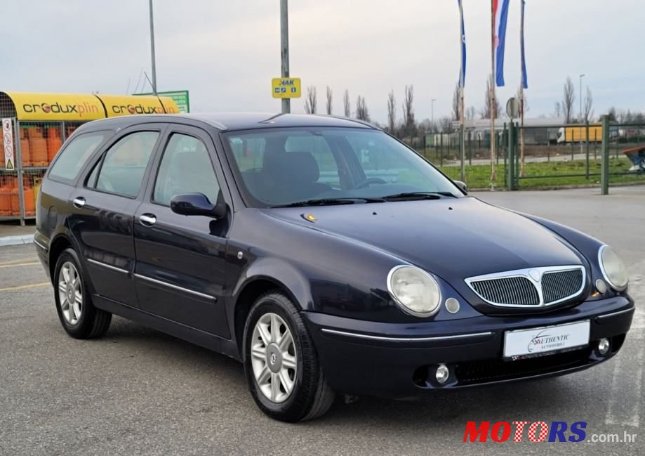 2002' Lancia Lybra Sw photo #1