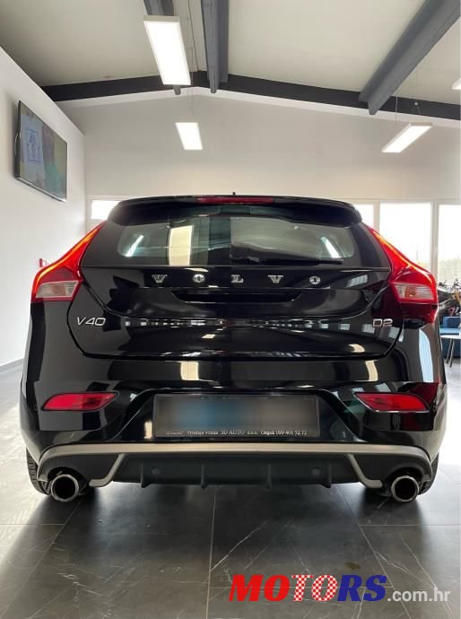 2015' Volvo V40 D2 Sport photo #5