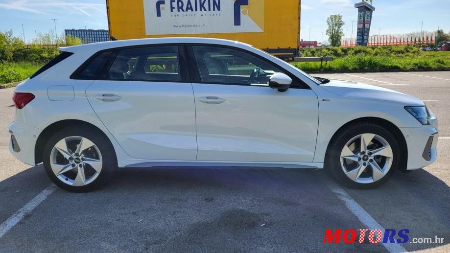 2021' Audi A3 40 Tfsi E photo #4