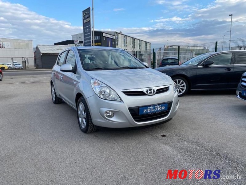 2009' Hyundai i20 1,4 Crdi photo #3