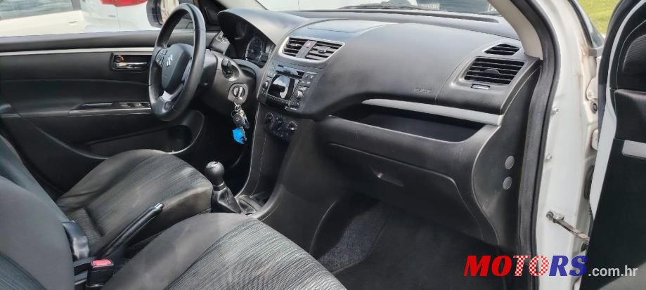 2013' Suzuki Swift 1,3 photo #5