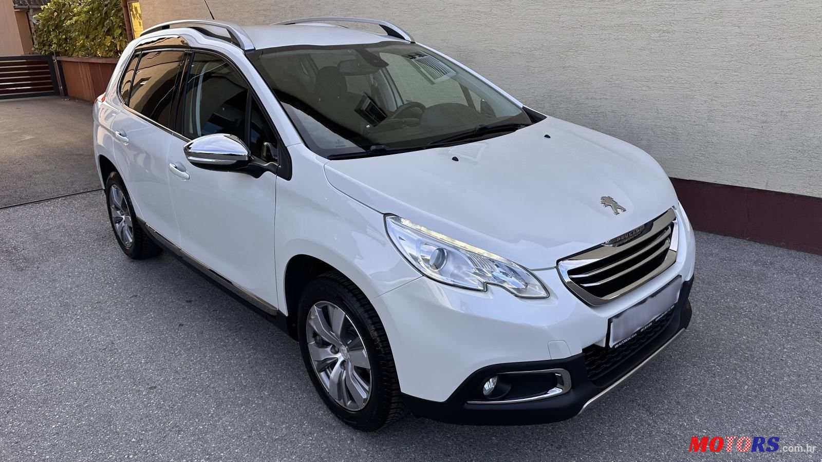 2015' Peugeot 2008 1,2 Vti photo #1