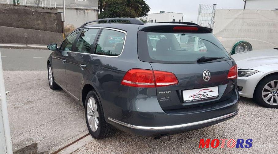 2010' Volkswagen Passat Variant photo #1