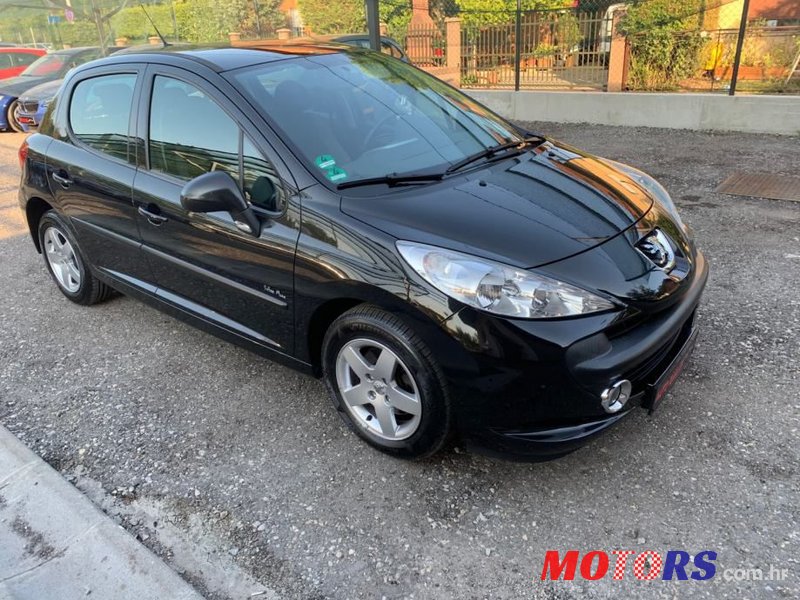 2008' Peugeot 207 1,4 16V Vti photo #3