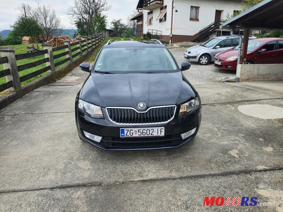 2013' Skoda Octavia Combi photo #1
