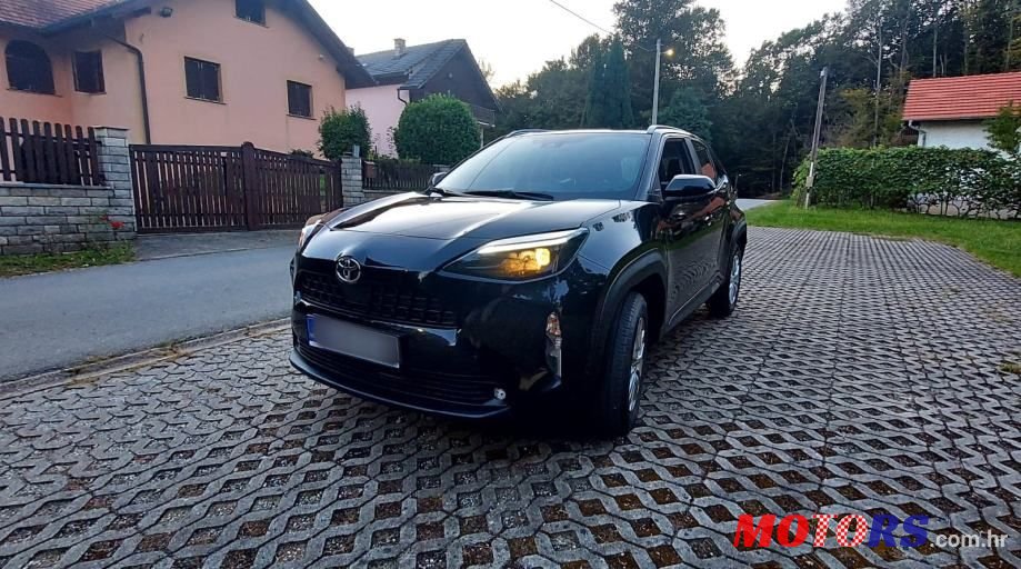 2022' Toyota Yaris Cross 1.5 Vvt photo #3