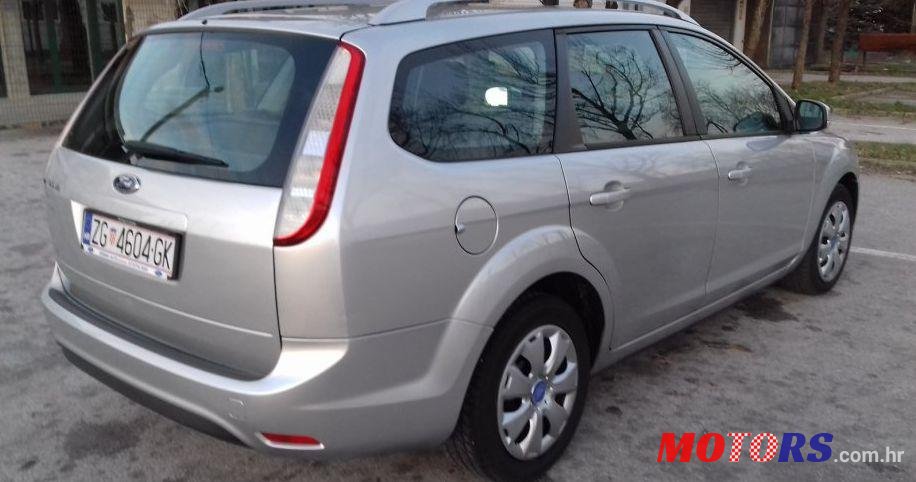2010' Ford Focus Karavan 1,8 photo #2