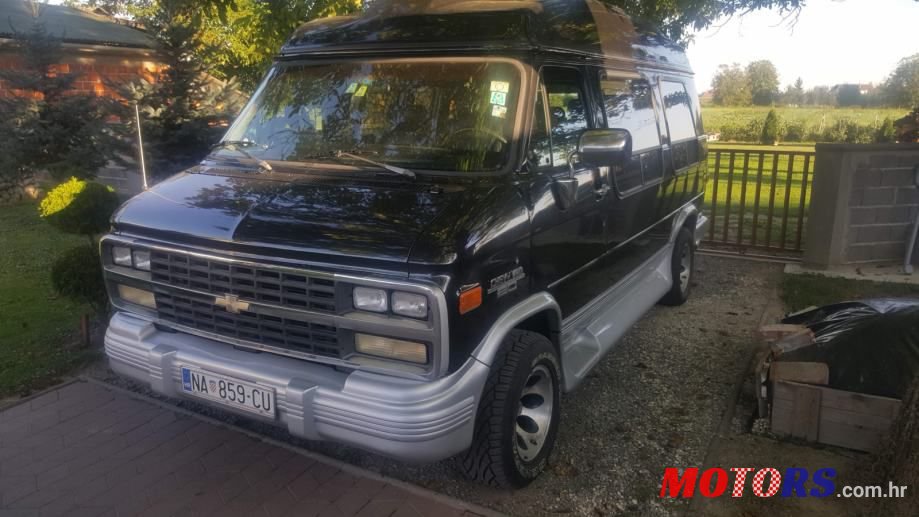 1992' Chevrolet Trans Sport photo #1