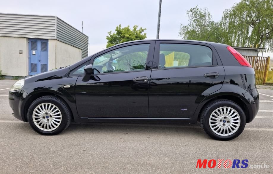 2007' Fiat Grande Punto 1,4 8V photo #2