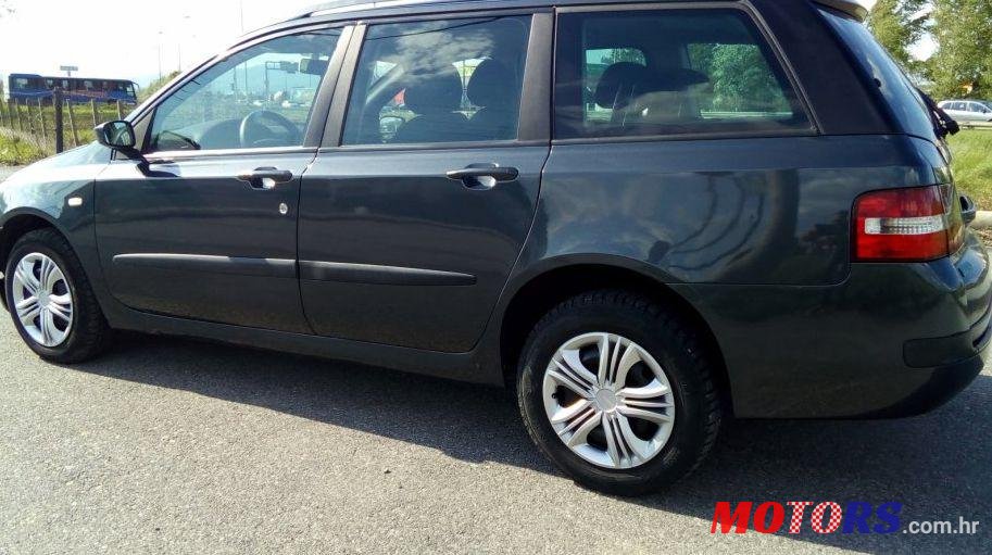 2003' Fiat Stilo 1,9 Jtd photo #2