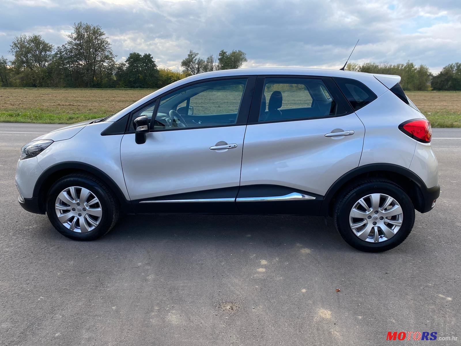 2015' Renault Captur Tce 90 photo #4