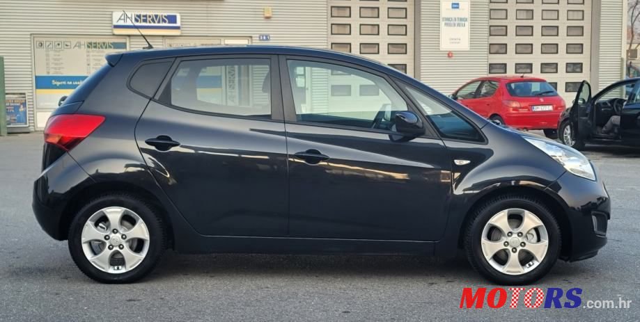 2012' Kia Venga photo #5