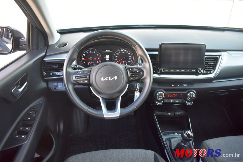 2023' Kia Stonic 1.2 Lx Urban photo #4