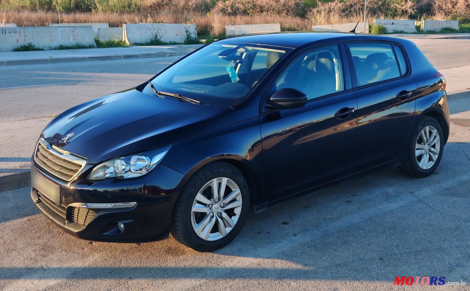 2014' Peugeot 308 1,6 E-Hdi photo #2