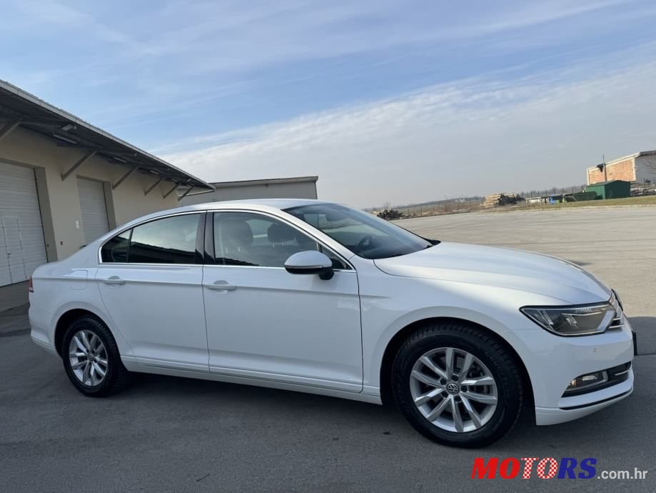 2018' Volkswagen Passat photo #5