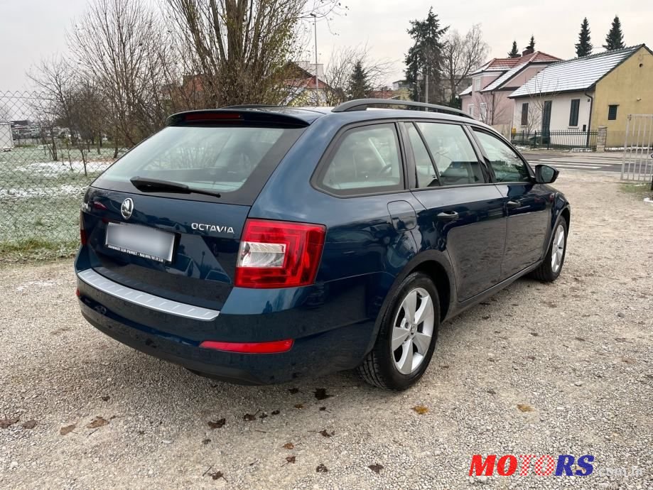 2013' Skoda Octavia Combi photo #5