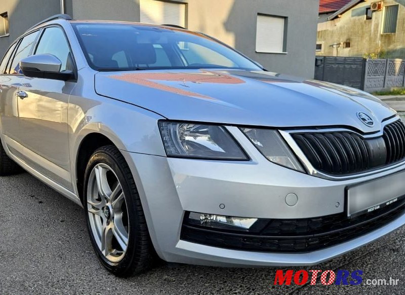 2017' Skoda Octavia Combi photo #2