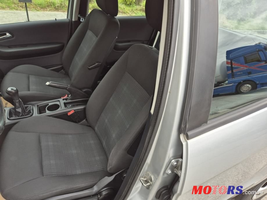 2010' Mercedes-Benz A-Klasa photo #2