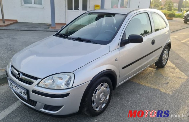 2004' Opel Corsa photo #2