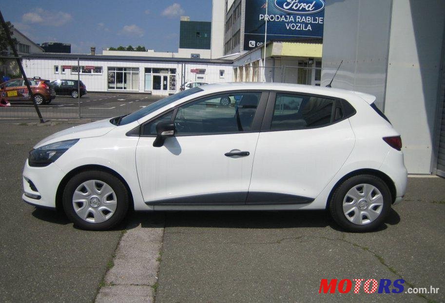 2016' Renault Clio photo #1