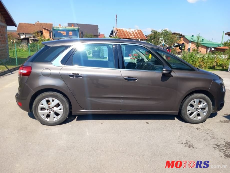 2016' Citroen C4 Picasso Bluehdi 120 photo #1