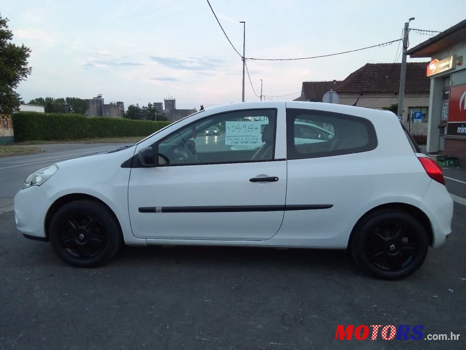2010' Renault Clio 1,5 Dci photo #3