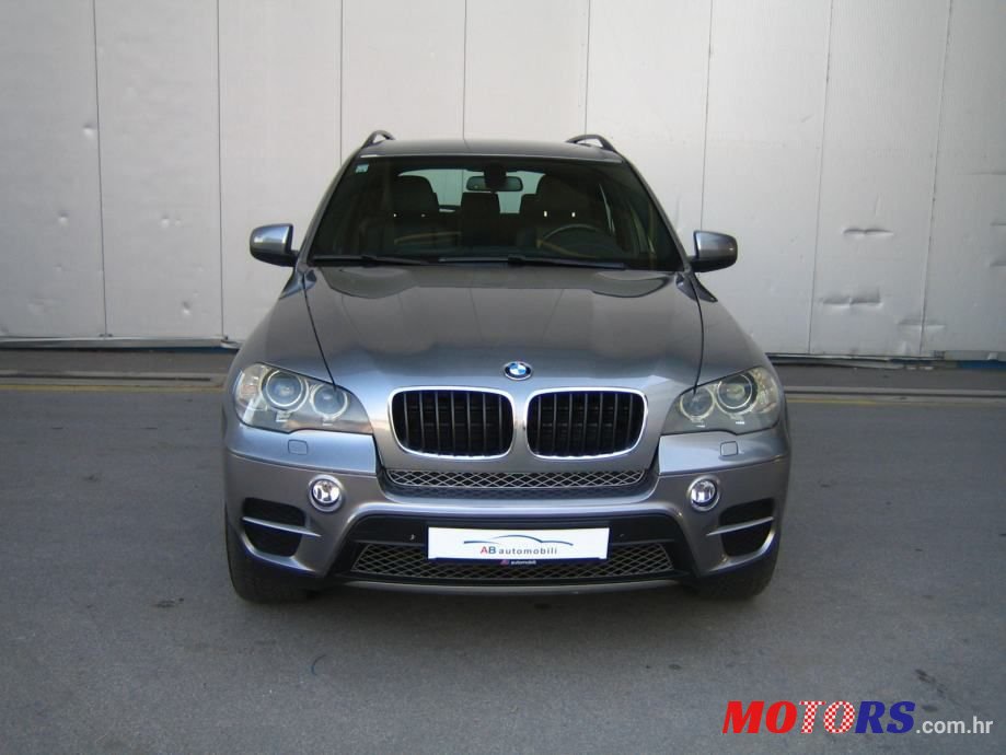 2012' BMW X5 Xdrive30D photo #2