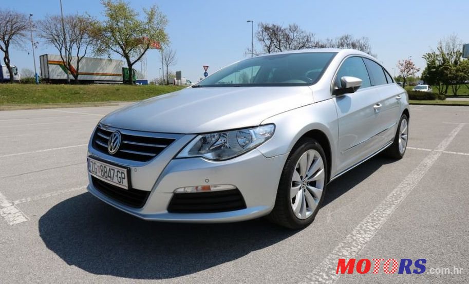 2011' Volkswagen Passat CC 2,0 Tdi photo #1