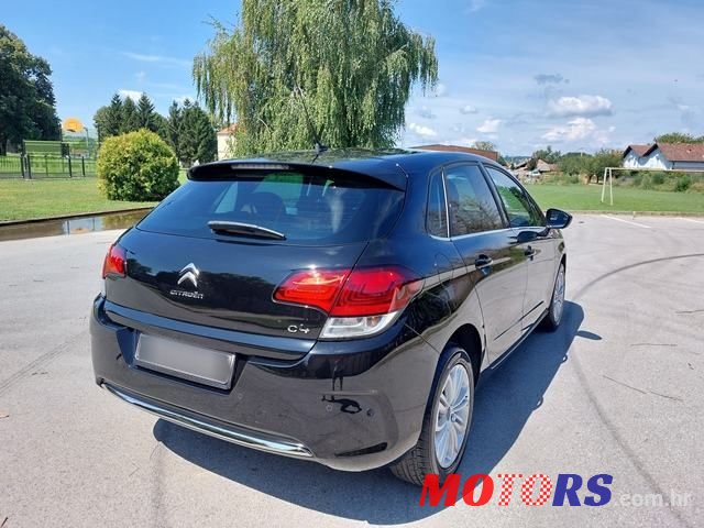 2017' Citroen C4 photo #6