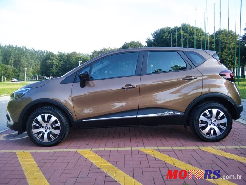 2017' Renault Captur Tce 90 photo #2