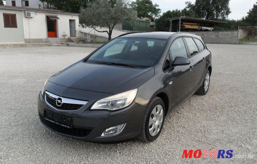 2012' Opel Astra Karavan 1,7 Cdti photo #2