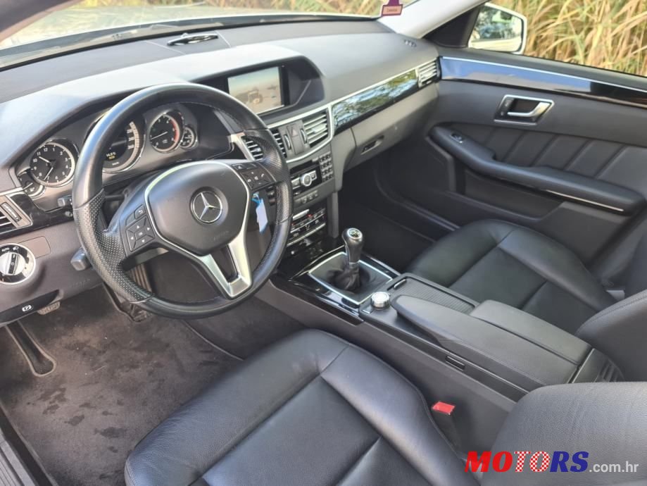 2013' Mercedes-Benz E-Klasa 220 Cdi T photo #5