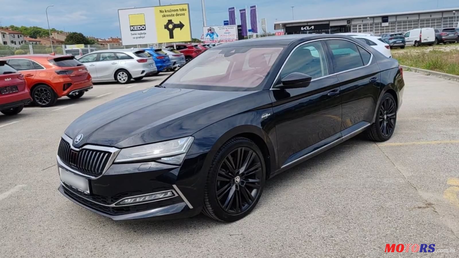 2020' Skoda Superb photo #4