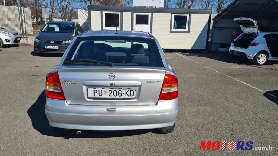 2006' Opel Astra photo #4
