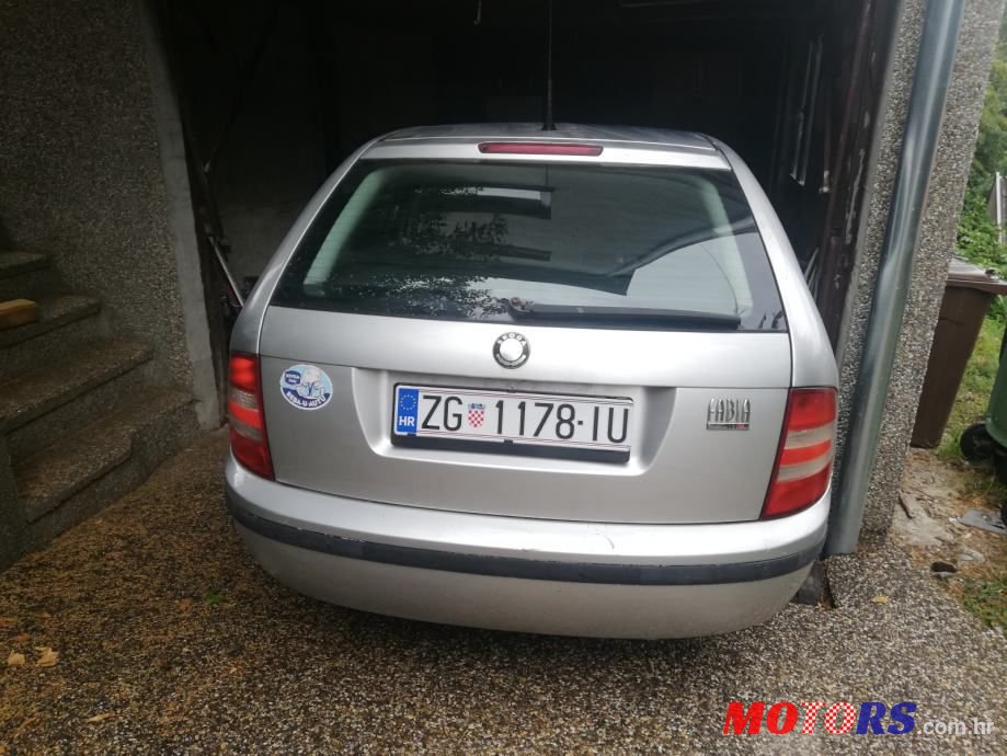 2007' Skoda Fabia Combi photo #3
