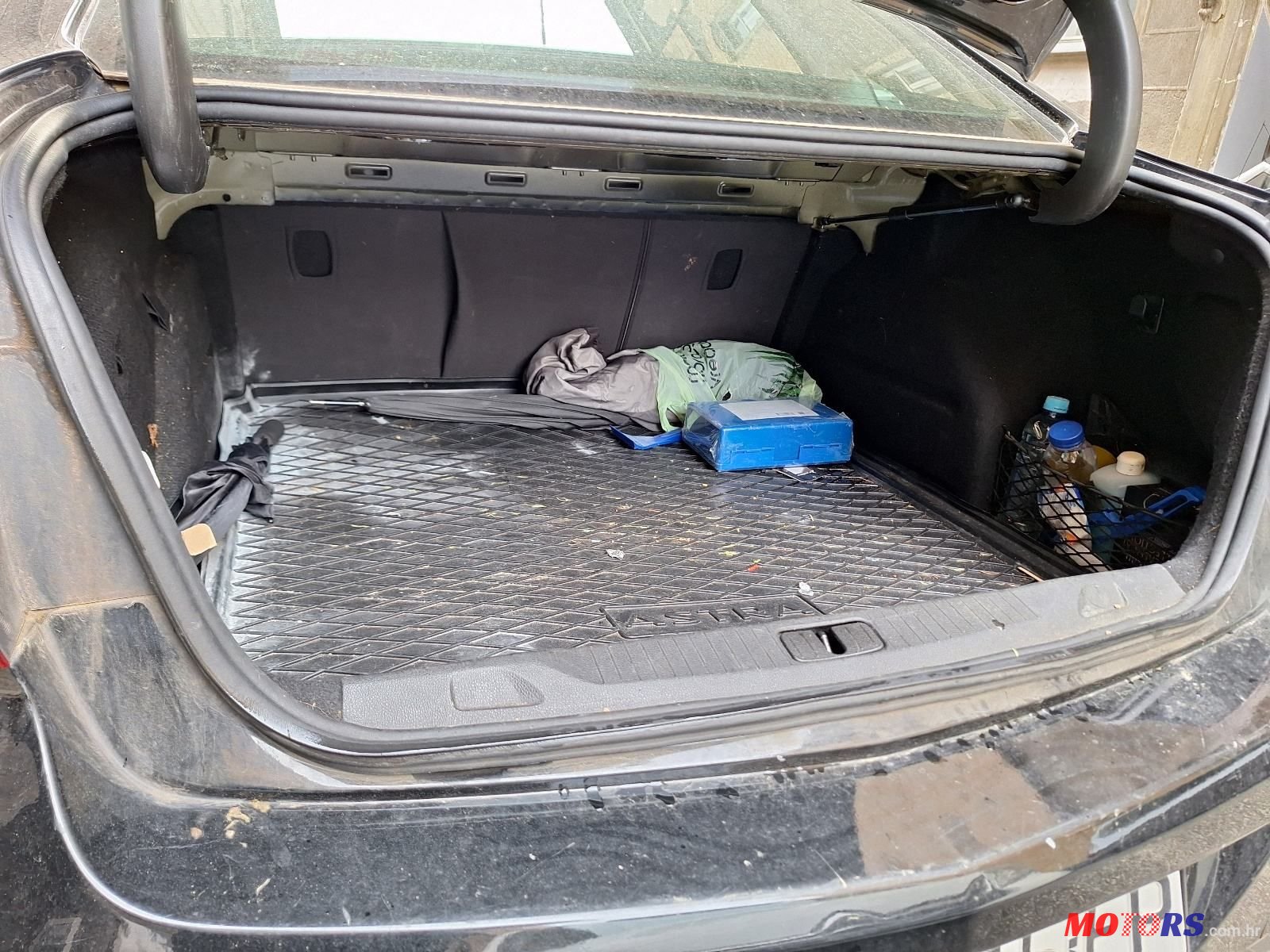 2017' Opel Astra 1.6 Cdti photo #3