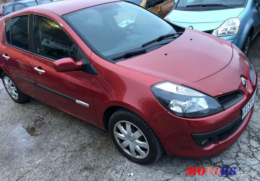 2007' Renault Clio 1,2 16V photo #1