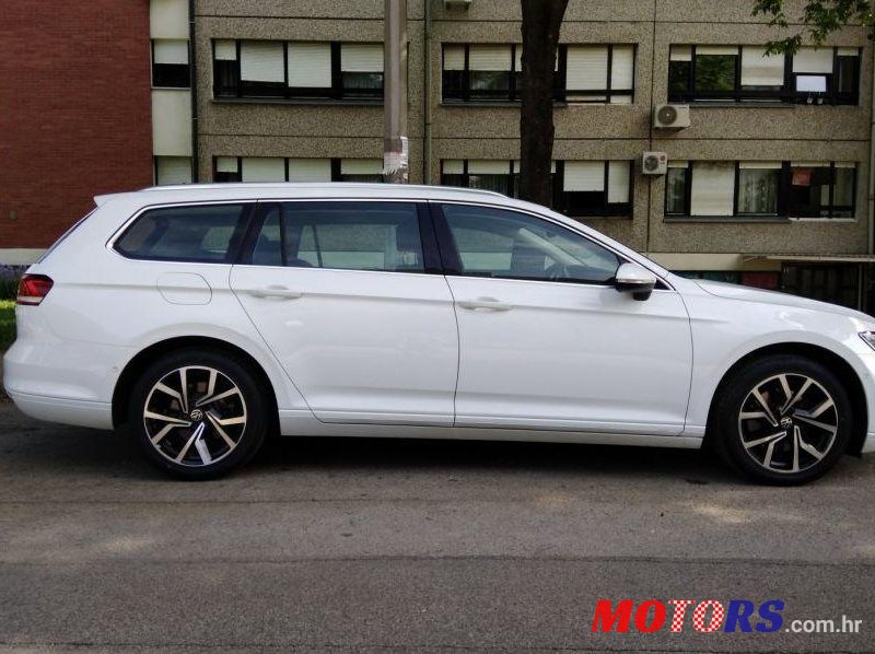 2015' Volkswagen Passat Variant photo #1