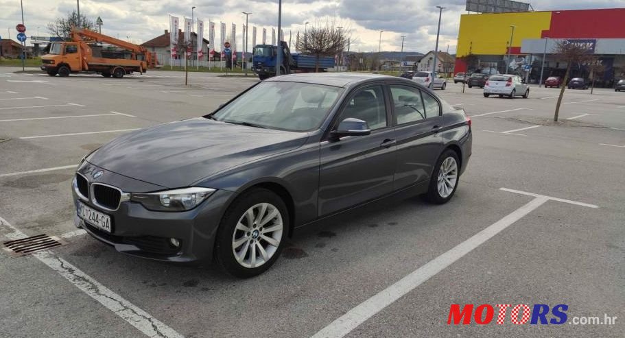 2012' BMW Serija 3 318D photo #2